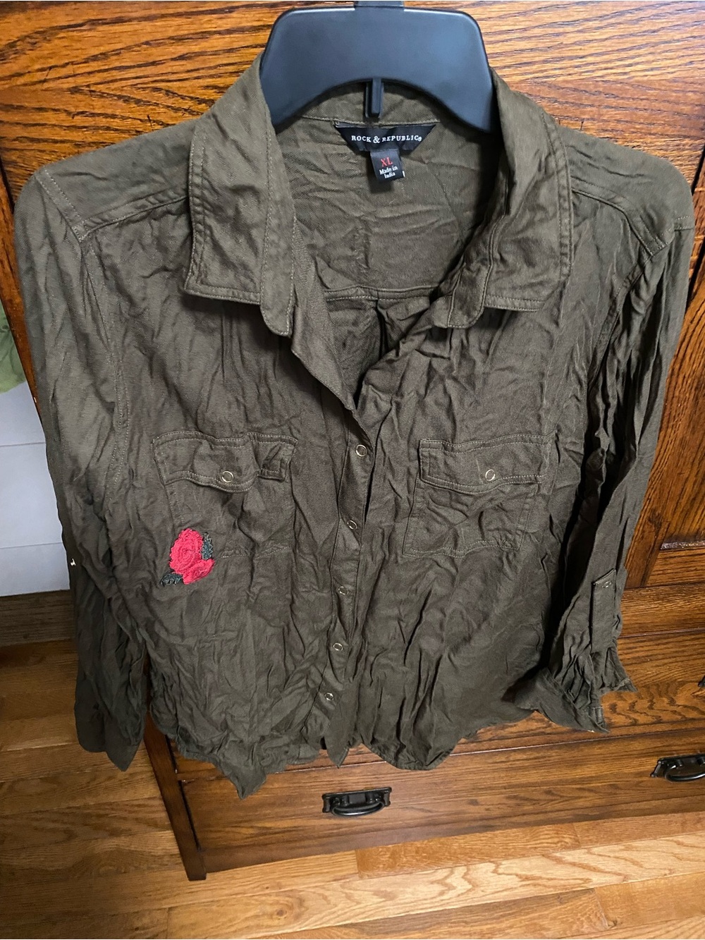 Rock & Republic Women’s Green Button-Up long sleeve, XL